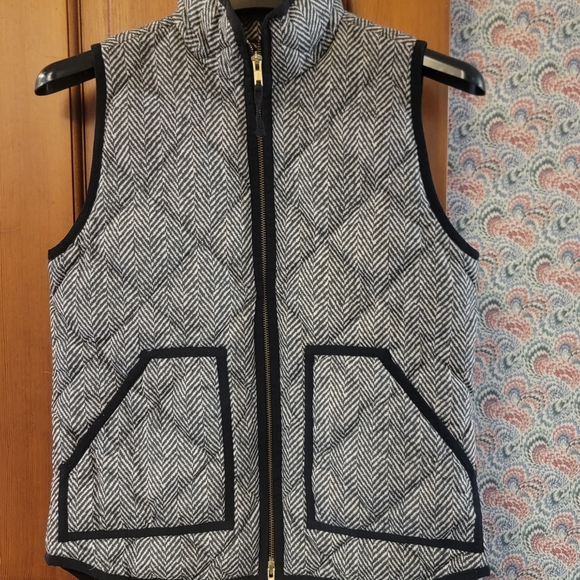 J. Crew Jackets & Blazers - J. Crew Excursion Quilted Herringbone Puffer Vest Black White Size XS